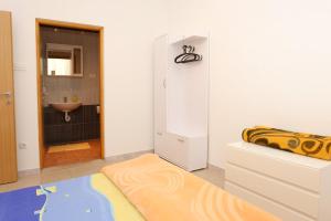 Apartments by the sea Trstenik, Peljesac - 10110