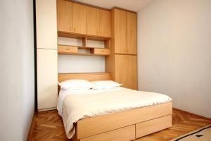 Holiday apartments Split - 10315