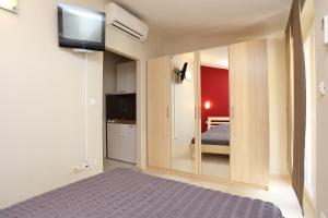 Apartments with parking space Stanici, Omis - 10324