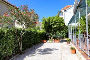 Apartments with a parking space Orebic, Peljesac - 10102