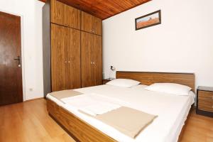 Apartments with parking space Orebic, Peljesac - 10102