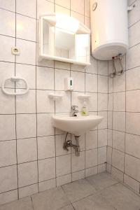 Apartments by the sea Viganj, Peljesac - 10140