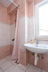 Apartments by the sea Korcula - 10043