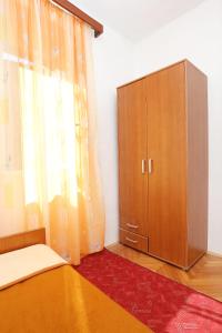 Holiday house with a parking space Zrnovo, Korcula - 10030