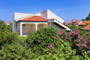 Apartments with a parking space Trpanj, Peljesac - 10131