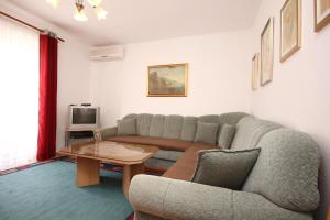 Apartments with parking space Orebic, Peljesac - 10070