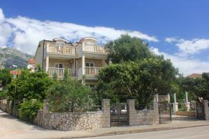 Apartments with a parking space Orebic, Peljesac - 10086