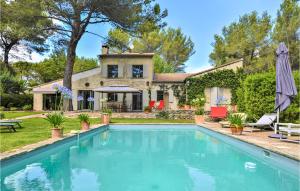 Maisons de vacances Awesome Home In Lisle Sur La Sorgue With Wifi, Private Swimming Pool And 3 Bedrooms : photos des chambres