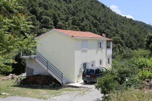 Apartments with a parking space Trstenik, Peljesac - 10109