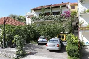 Apartments with a parking space Trpanj, Peljesac - 10111 - 特尔帕尼