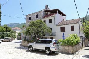 Apartment Trpanj 10121a