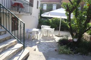 Apartment Trpanj 10121a