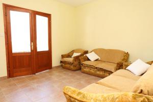 Apartments with parking space Trpanj, Peljesac - 10148