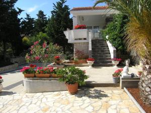 Apartments with a parking space Novalja, Pag - 9340