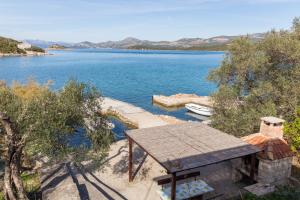 Apartments by the sea Zuronja, Peljesac - 10134