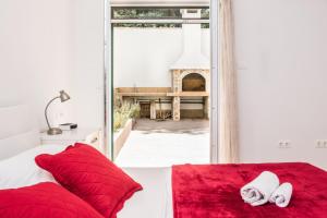 Apartments by the sea Rogac, Solta - 11655