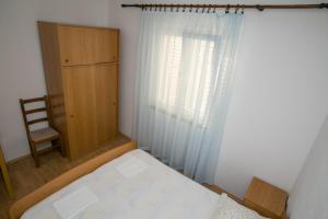 Apartments by the sea Zubovici, Pag - 9678