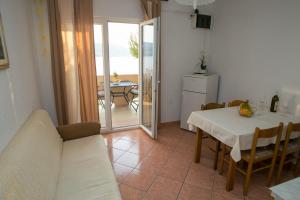 Apartments by the sea Zubovici, Pag - 9678