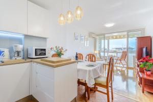 Apartments with WiFi Split - 11660