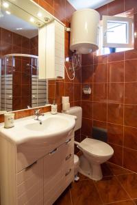 Apartments with a swimming pool Gustirna, Trogir - 11703