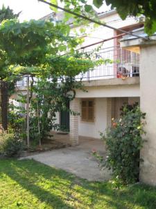 Apartments with a parking space Galizana, Fazana - 11712