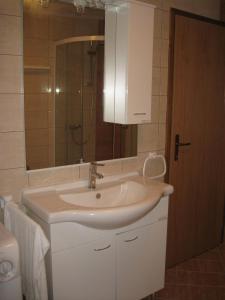 Apartments with a parking space Galizana, Fazana - 11712