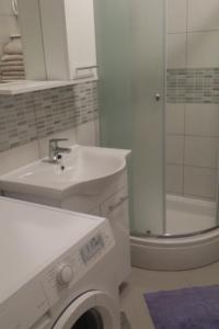 Apartments with parking space Sapina Doca, Rogoznica - 11739