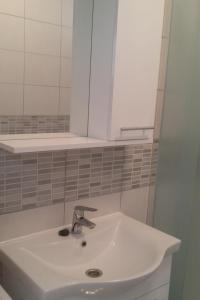 Apartments with parking space Sapina Doca, Rogoznica - 11739