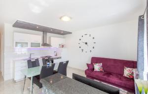 Apartments with a parking space Podstrana, Split - 11699