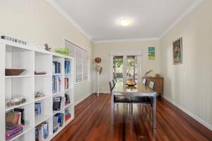 Henzell Street 28 Dicky Beach