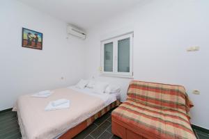 Apartments with a parking space Podaca, Makarska - 11748