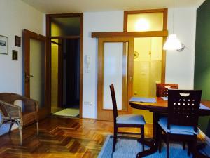 Apartments with a parking space Zadar - 11792