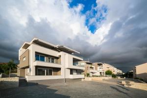 Apartments with a parking space Novalja, Pag - 11775