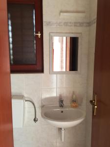 Apartments by the sea Lun, Pag - 11781