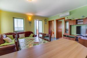 Apartments and rooms by the sea Nerezine, Losinj - 11815