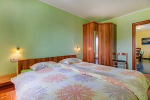 Apartments and rooms by the sea Nerezine, Losinj - 11815