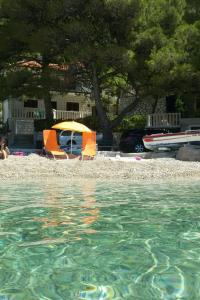 Apartments by the sea Brela, Makarska - 11821 