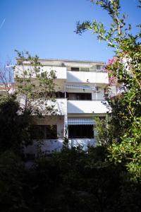 Apartments and rooms by the sea Podgora, Makarska - 11894 