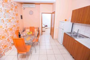 Apartments by the sea Zuljana, Peljesac - 12058