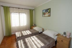 Apartments with parking space Pag - 12035