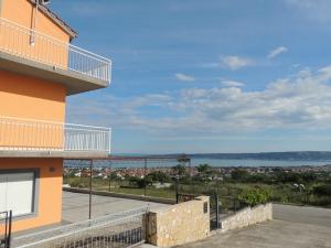 Apartments with parking space Kastel Stari, Kastela - 12104