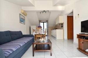 Apartments by the sea Slatine, Ciovo - 12176