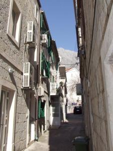 Apartments by the sea Baska Voda, Makarska - 12209 