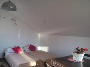 Apartments with a parking space Vodice - 12206