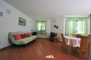 Seaside house for families with children Zatoglav, Rogoznica - 12212