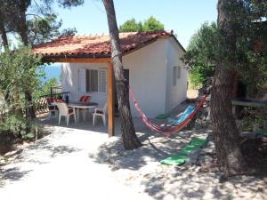 Secluded family friendly house Milna, Brac - 12229
