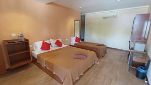 Straits Settlement Inn