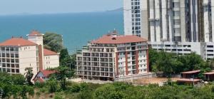 Live the beachlife in Jomtien Beach Condo, Pattaya