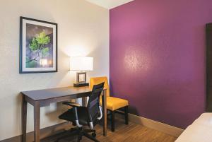 Two Double Beds - Non-Smoking room in La Quinta Inn by Wyndham Galveston East Beach
