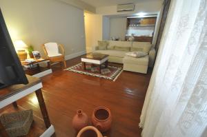 El Vino Hotel & Suites